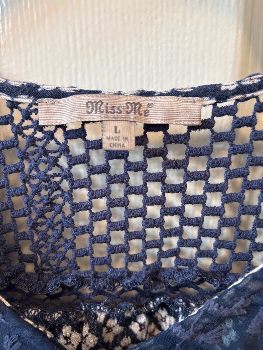 Miss Me Navy Crochet Yoke Printed Boxy lightweight Blouse Large - Picture 2 of 6